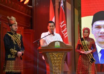 Sekretaris Daerah Aceh M Nasir SIP MPA memberi sambutan sekaligus menutus secara resmi Musyawarah Nasional Muda Sedang ke II di Anjong Mon Mata Banda Aceh 21092025 KETIKKABARcom Sekretaris Daerah Aceh M Nasir SIP MPA memberi sambutan sekaligus menutus secara resmi Musyawarah Nasional Muda Sedang ke II di Anjong Mon Mata Banda Aceh 21092025