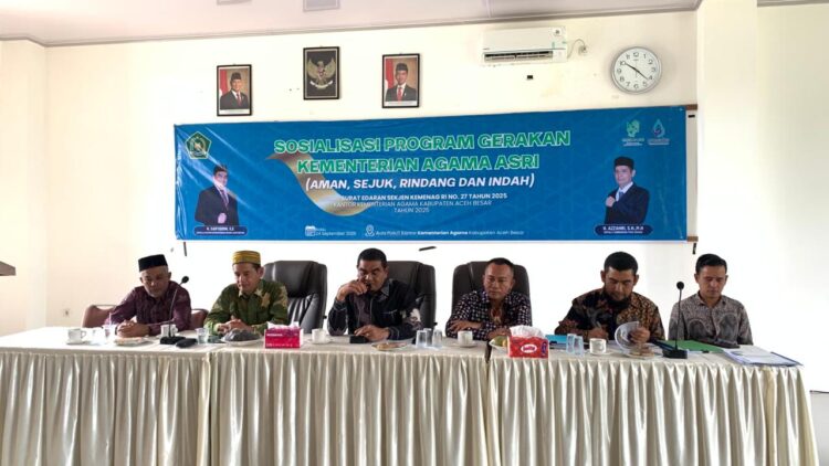 Kepala Kantor Kementerian Agama Kabupaten Aceh Besar H Saifuddin SE menghadiri sosialisasi program Gerakan Kemenag ASRI di Aula PLHUT Kantor Kementerian Agama Kabupaten Aceh Besar Jantho Rabu 2492025 KETIKKABARcom Kepala Kantor Kementerian Agama Kabupaten Aceh Besar H Saifuddin SE menghadiri sosialisasi program Gerakan Kemenag ASRI di Aula PLHUT Kantor Kementerian Agama Kabupaten Aceh Besar Jantho Rabu 2492025