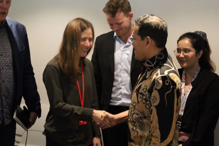 Wakil Gubernur Wagub Aceh Fadhlullah melakukan audiensi dengan pihak Kedutaan Besar Kerajaan Denmark di Menara Rajawali Jakarta Pusat Senin 29 September 2025 KETIKKABARcom Wakil Gubernur Wagub Aceh Fadhlullah melakukan audiensi dengan pihak Kedutaan Besar Kerajaan Denmark di Menara Rajawali Jakarta Pusat Senin 29 September 2025