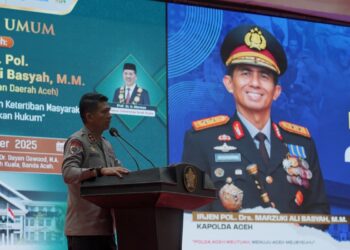 Kapolda Aceh Irjen Pol. Marzuki Ali Basyah tampil sebagai pembicara dalam kuliah umum di Universitas Syiah Kuala (USK) yang berlangsung di Gedung AAC Dayan Dawood, Selasa {30/9/2025}.