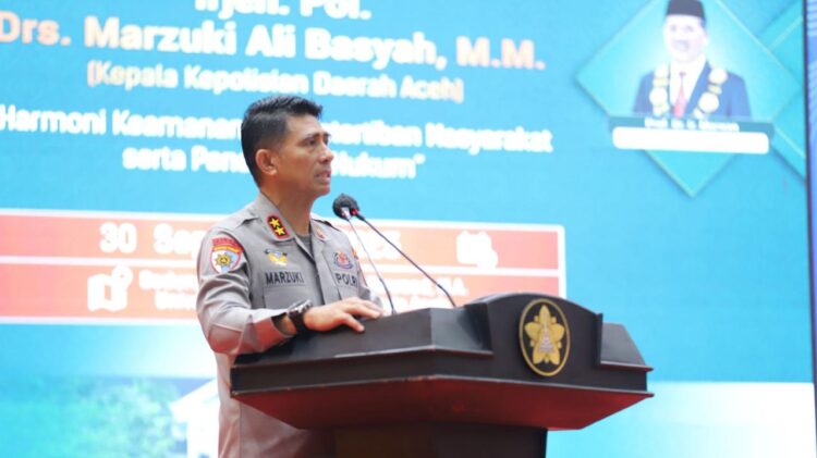 Kapolda Aceh Irjen Pol Marzuki Ali Basyah saat memberi Kuliah Umum di Gedung Dayan Dawod Universitas Syiah Kuala USK Banda Aceh Selasa 3092025