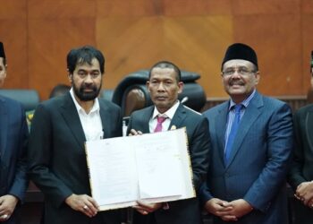 DPRA dan Pemerintah Aceh resmi menyepakati Rancangan Qanun Aceh tentang Rencana Pembangunan Jangka Menengah Aceh (RPJMA) 2025–2029 untuk ditetapkan menjadi Qanun dalam Rapat Paripurna DPRA di Gedung Utama DPRA, Kamis, 21 Agustus 2025.