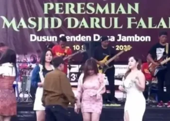 Ⓒ Hak cipta foto di atas dikembalikan sesungguhnya kepada pemilik foto