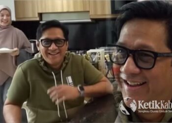Foto: Kolase/KETIKKABAR.com/Tangkap Layar TikTok @exitcontinuo