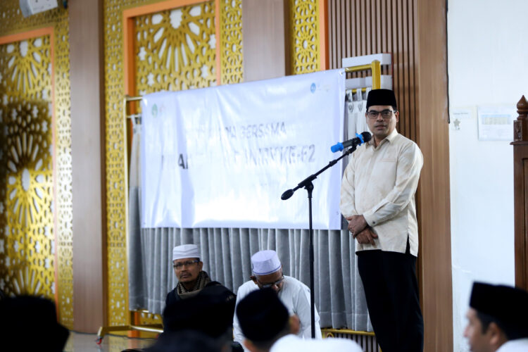 Rektor Universitas Islam Negeri UIN ArRaniry Prof Dr Mujiburrahman MAg memberikan kata sambutan pada acara Zikir dan Doa Bersama Milad ke62 UIN ArRaniry yang digelar di Masjid Fathun Qarib UIN ArRaniry Minggu 5102025 KETIKKABARcom Rektor Universitas Islam Negeri UIN Ar Raniry Prof Dr Mujiburrahman MAg memberikan kata sambutan pada acara Zikir dan Doa Bersama Milad ke 62 UIN Ar Raniry yang digelar di Masjid Fathun Qarib UIN Ar Raniry Minggu 5102025