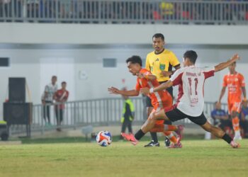 Persiraja Banda Aceh menjamu Garudayaksa FC dalam laga lanjutan Pegadaian Championship, di Stadion H Dimurthala Lampineung Banda Aceh, Minggu malam. Tuan rumah ditahan imbang 1-1. (5/10/2025). FOTO/MO Persiraja