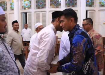Kapolda Aceh, Irjen Pol. Marzuki Ali Basyah, menghadiri acara pelantikan Dewan Ekonomi Aceh (DEA) di Anjong Mon Mata, Banda Aceh, Rabu malam, 9 Oktober 2025.