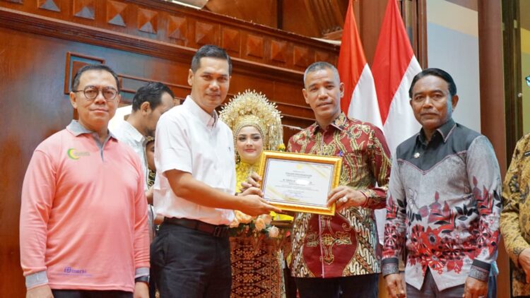 Sekretaris Daerah Aceh M Nasir SIP MPA membuka Peringatan Hari Kesehatan Jiwa Sedunia Tahun 2025 di Anjong Mon Mata Komplek Pendopo Gubernur Aceh Jumat 10102025 KETIKKABARcom Sekretaris Daerah Aceh M Nasir SIP MPA membuka Peringatan Hari Kesehatan Jiwa Sedunia Tahun 2025 di Anjong Mon Mata Komplek Pendopo Gubernur Aceh Jumat 10102025