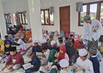 Ⓒ Hak cipta foto di atas dikembalikan sesungguhnya kepada pemilik foto