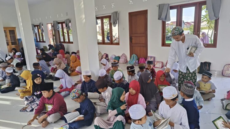 Ⓒ Hak cipta foto di atas dikembalikan sesungguhnya kepada pemilik foto