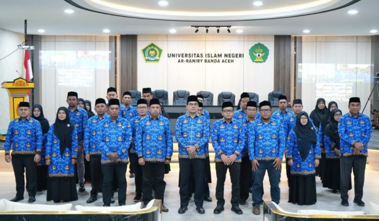 Sebanyak 38 Aparatur Sipil Negara ASN UIN Ar Raniry Banda Aceh resmi dikukuhkan sebagai Dewan Pengurus Korps Pegawai Republik Indonesia KORPRI unit kampus tersebut pada Kamis 23102025