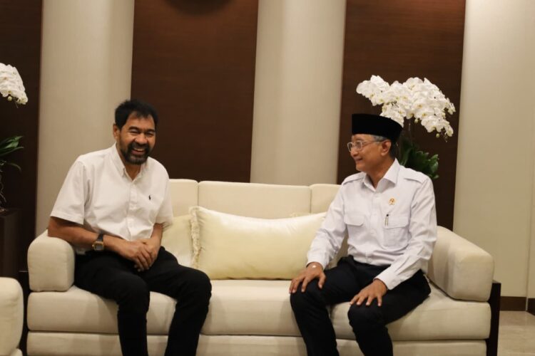 Gubernur Aceh Muzakir Manaf melakukan pertemuan dengan Menteri Pekerjaan Umum PU Dody Hanggodo di Ruang Rapat Menteri PU di Kementerian PU RI Jakarta Selatan Selasa 28 Oktober 2025 KETIKKABARcom Gubernur Aceh Muzakir Manaf melakukan pertemuan dengan Menteri Pekerjaan Umum PU Dody Hanggodo di Ruang Rapat Menteri PU di Kementerian PU RI Jakarta Selatan Selasa 28 Oktober 2025