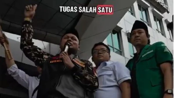Ⓒ Hak cipta foto di atas dikembalikan sesungguhnya kepada pemilik foto KETIKKABARcom Ⓒ Hak cipta foto di atas dikembalikan sesungguhnya kepada pemilik foto