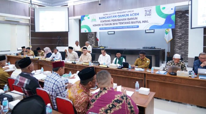 Komisi VII Dewan Perwakilan Rakyat Aceh DPRA bersama Pemerintah Aceh menyusun Rancangan Qanun Raqan tentang Perubahan Kedua atas Qanun Aceh Nomor 10 Tahun 2018 tentang Baitul Mal di Ruang Serba Guna DPRA Selasa 1410 KETIKKABARcom Komisi VII Dewan Perwakilan Rakyat Aceh DPRA bersama Pemerintah Aceh menyusun Rancangan Qanun Raqan tentang Perubahan Kedua atas Qanun Aceh Nomor 10 Tahun 2018 tentang Baitul Mal di Ruang Serba Guna DPRA Selasa 1410