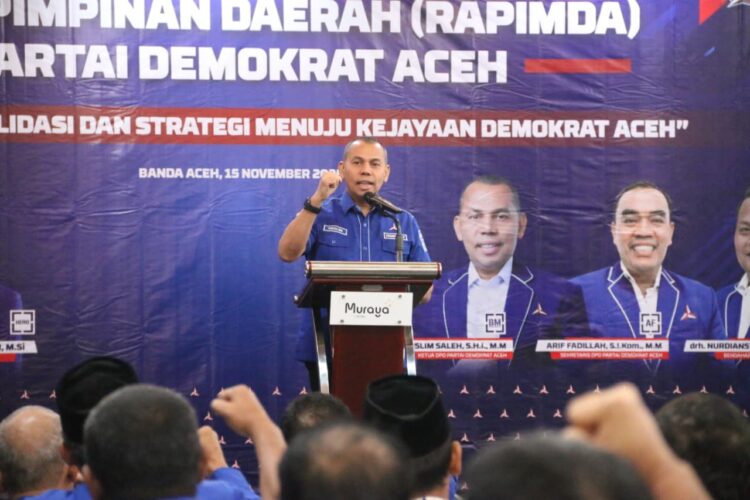 Ketua DPD Partai Demokrat Aceh Muslim Saleh SHi MM pimpin kegiatan Rapat Pimpinan Daerah Rapimda 23 pimpinan cabang seAceh yang berlangsung di Kyriad Hotel Simpang Lima Banda Aceh Sabtu 15112025KETIKKABARcomMirja KETIKKABARcom Ketua DPD Partai Demokrat Aceh Muslim Saleh SHi MM pimpin kegiatan Rapat Pimpinan Daerah Rapimda 23 pimpinan cabang se Aceh yang berlangsung di Kyriad Hotel Simpang Lima Banda Aceh Sabtu 15112025KETIKKABARcomMirja