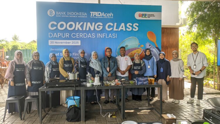 Bank Indonesia BI Perwakilan Aceh menggelar edukasi publik lewat cooking class bertajuk Dapur Cerdas Inflasi di Hoko Coffee Lambhuk Banda Aceh Kamis 20112025