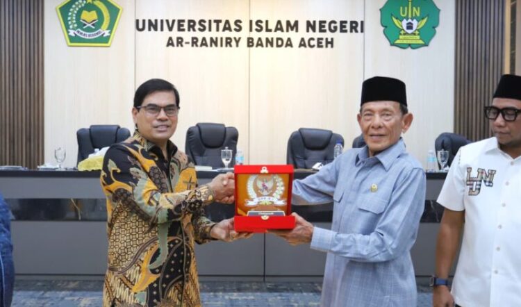 Rektor UIN ArRaniry Banda Aceh Prof Dr Mujiburrahman MAg Kiri dan Anggota Komisi VIII DPR RI Drs H T Zulkarnaini KananDoc HUMAS UINArRANIRY KETIKKABARcom Rektor UIN Ar Raniry Banda Aceh Prof Dr Mujiburrahman MAg Kiri dan Anggota Komisi VIII DPR RI Drs H T Zulkarnaini KananDoc HUMAS UIN Ar RANIRY