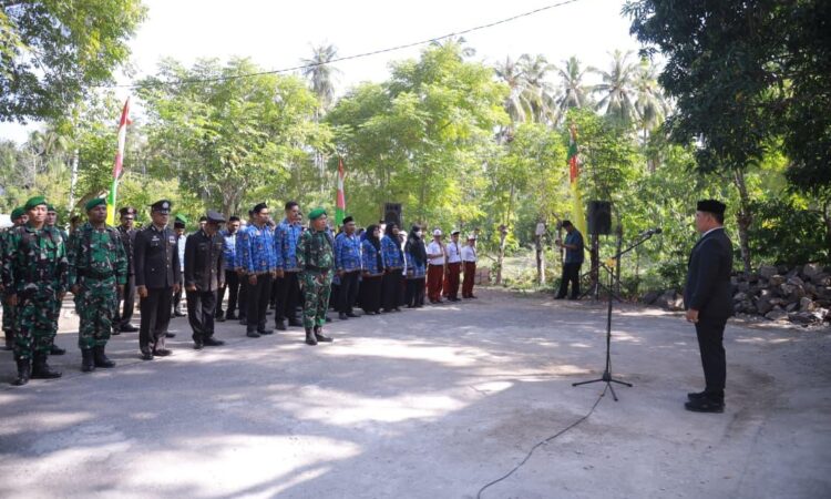 Bupati Aceh Besar H Muharram Idris sebagai inspektur upacara dalam rangka peringatan Hari Pahlawan Nasional di Makam Pahlawan Nasional Laksamana Malahayati Gampong Lamreh Mesjid Raya Kabupaten Aceh Besar Minggu 9112025 FOTO PROKOPIM PEMKAB ACEH BESAR KETIKKABARcom Bupati Aceh Besar H Muharram Idris sebagai inspektur upacara dalam rangka peringatan Hari Pahlawan Nasional di Makam Pahlawan Nasional Laksamana Malahayati Gampong Lamreh Mesjid Raya Kabupaten Aceh Besar Minggu 9112025 FOTO PROKOPIM PEMKAB ACEH BESAR
