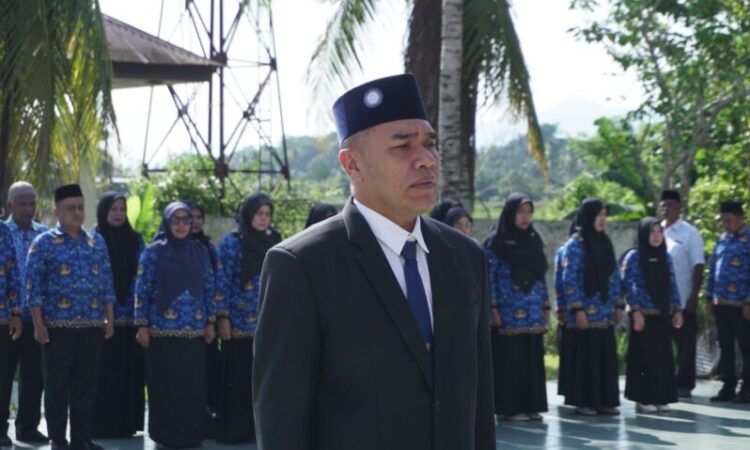 Ketua DPRK Aceh Besar Abdul Mucthi memimpin Ziarah Makam Pahlawan Nasional Tgk Chik Di Tiro di Kecamatan Indrapuri Aceh Besar Minggu 9112025 pagi FOTOMC ACEH BESAR KETIKKABARcom Ketua DPRK Aceh Besar Abdul Mucthi memimpin Ziarah Makam Pahlawan Nasional Tgk Chik Di Tiro di Kecamatan Indrapuri Aceh Besar Minggu 9112025 pagi FOTOMC ACEH BESAR