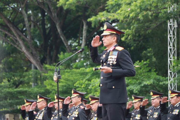 Kapolda Aceh Irjen Pol Marzuki Ali Basyah pimpin upacara peringatan Hari Pahlawan di lapangan Mapolda Aceh pada Senin 10 November 2025Foto HUMAS POLDA ACEH KETIKKABARcom Kapolda Aceh Irjen Pol Marzuki Ali Basyah pimpin upacara peringatan Hari Pahlawan di lapangan Mapolda Aceh pada Senin 10 November 2025Foto HUMAS POLDA ACEH