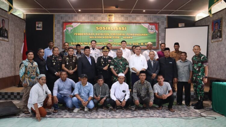 Kodim 0108Aceh Tenggara menerima kunjungan kerja Kepala Kelompok Staf Ahli Kapoksahli Pangdam Iskandar Muda Brigjen TNI Bambang Sulistyo Hery SSos MHan di wilayah Kabupaten Aceh Tenggara Selasa 11112025Foto HUMAS KODAM IM