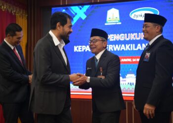 Gubernur Aceh Muzakir Manaf resmi mengukuhkan Nanang Agus Sutrisno sebagai Kepala Perwakilan Badan Pengawasan Keuangan dan Pembangunan (BPKP) Aceh di Restoran Pendopo Gubernur Aceh, Jumat, 14 November 2025.