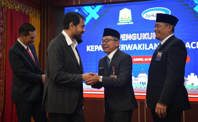 Gubernur Aceh Muzakir Manaf resmi mengukuhkan Nanang Agus Sutrisno sebagai Kepala Perwakilan Badan Pengawasan Keuangan dan Pembangunan BPKP Aceh di Restoran Pendopo Gubernur Aceh Jumat 14 November 2025Gubernur Aceh Muzakir Manaf resmi mengukuhkan Nanang Agus Sutrisno sebagai Kepala Perwakilan Badan Pengawasan Keuangan dan Pembangunan BPKP Aceh di Restoran Pendopo Gubernur Aceh Jumat 14 November 2025 KETIKKABARcom Gubernur Aceh Muzakir Manaf resmi mengukuhkan Nanang Agus Sutrisno sebagai Kepala Perwakilan Badan Pengawasan Keuangan dan Pembangunan BPKP Aceh di Restoran Pendopo Gubernur Aceh Jumat 14 November 2025