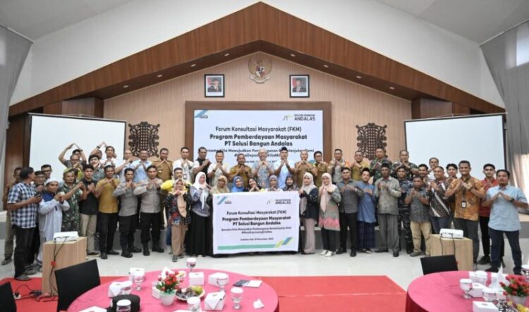 PT Solusi Bangun Andalas menggelar Forum Konsultasi Masyarakat FKM 2025 di Andalas Hall 18 November 2025