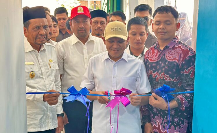 Wakil Gubernur Aceh Fadhlullah SE meresmikan penggunaan Dapur MBG SPPG di Gampong Muenasah Krung Kecamatan Ulim Kabupaten Pidie Jaya Rabu 19112025 KETIKKABARcom Wakil Gubernur Aceh Fadhlullah SE meresmikan penggunaan Dapur MBG SPPG di Gampong Muenasah Krung Kecamatan Ulim Kabupaten Pidie Jaya Rabu 19112025