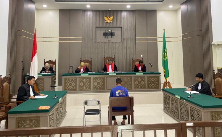 Pengadilan Tipikor Banda Aceh menggelar sidang perdana perkara dugaan korupsi Kas PT Pos Indonesia Persero KCP Teunom Kabupaten Aceh Jaya dengan terdakwa Syahrial bin Alm Usman Z Kamis 27112025 siang KETIKKABARcom Pengadilan Tipikor Banda Aceh menggelar sidang perdana perkara dugaan korupsi Kas PT Pos Indonesia Persero KCP Teunom Kabupaten Aceh Jaya dengan terdakwa Syahrial bin Alm Usman Z Kamis 27112025 siang
