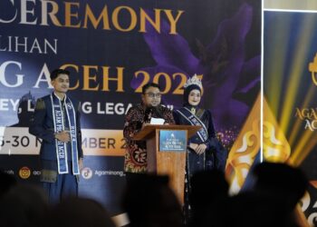 Kepala Dinas Kebudayaan dan Pariwisata (Kadisbudpar) Aceh, Dedy Yuswadi, resmi membuka pemilihan Agam Inong Aceh 2025 di The Pade Hotel, Aceh Besar, Rabu (26/11).