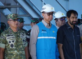 Panglima Kodam Iskandar Muda Mayjen TNI Joko Hadi Susilo, S.I.P., bersama unsur Forum Koordinasi Pimpinan Daerah (Forkopimda) Aceh, menghadiri Apel Team Recovery Bencana Aceh di Hanggar Lanud Sultan Iskandar Muda, Sabtu (29/11/2025)./Foto: Humas Kodam IM