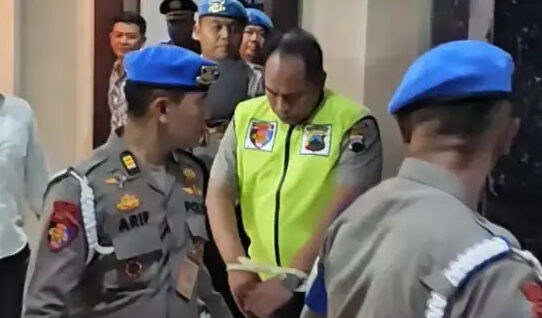 Ⓒ Hak cipta foto di atas dikembalikan sesungguhnya kepada pemilik foto KETIKKABARcom Ⓒ Hak cipta foto di atas dikembalikan sesungguhnya kepada pemilik foto