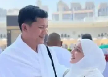 Bupati Aceh Selatan, Mirwan MS, berangkat umrah bersama keluarga/ FOTO: Taangkap Layar Instagram