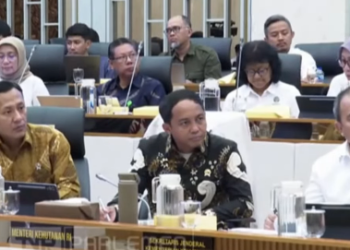 Rapat Kerja (Raker) Komisi IV DPR dengan Menteri Kehutanan, Kamis (4/12/2025)./ FOTO: Tangkap Layar Youtube