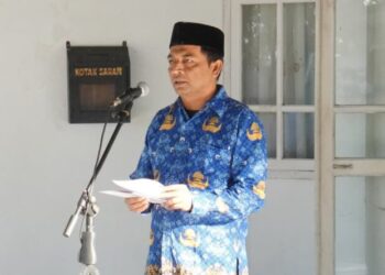 Sekda Andri Nourman saat menyampaikan amanat pada Apel Senin Gabungan tersebut berlangsung di Halaman Kantor Wali Kota Sabang Senin 112FOTO HUMAS KETIKKABARcom Sekda Andri Nourman saat menyampaikan amanat pada Apel Senin Gabungan tersebut berlangsung di Halaman Kantor Wali Kota Sabang Senin 112FOTO HUMAS