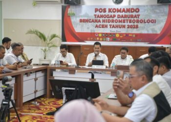 Sekda Aceh, M. Nasir, S.IP, MPA Memimpin Rapat Evaluasi Anev Penangulangan Bencana Hidrometeorologi Aceh Hari ke-27 di Posko Tanggap Darurat Pemerintah Aceh, Ruang Rapat Potensi Daerah, Kantor Gubernur Aceh, Rabu, 24/12/2025.