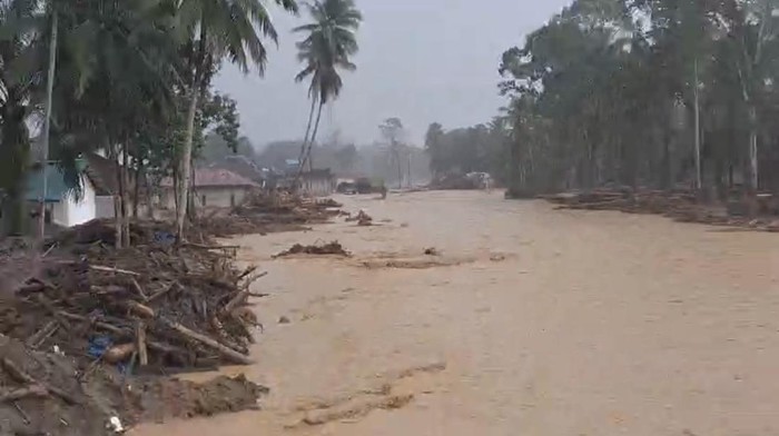 Air Sungai Angola di Garoga Tapsel kembali meluap karena hujan Foto Dok Polres TapselAir Sungai Angola di Garoga Tapsel kembali meluap karena hujan Foto Dok Polres Tapsel KETIKKABARcom Air Sungai Angola di Garoga Tapsel kembali meluap karena hujan Foto Dok Polres Tapsel