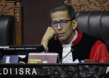 Hakim Mahkamah Konstitusi (MK) Saldi Isra/FOTO: Tangkap Layar Youtube
