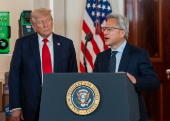 Presiden AS Donald Trump dan CEO Nvidia Jensen Huang (FOTO: Ist)