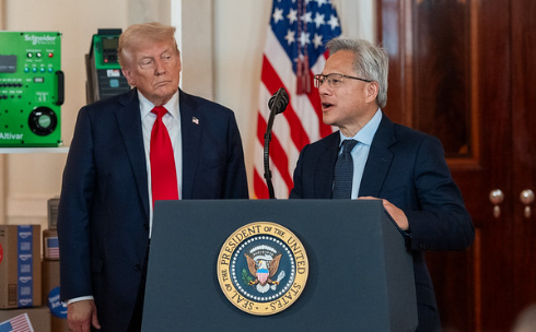 Presiden AS Donald Trump dan CEO Nvidia Jensen Huang FOTO Ist KETIKKABARcom Presiden AS Donald Trump dan CEO Nvidia Jensen Huang FOTO Ist
