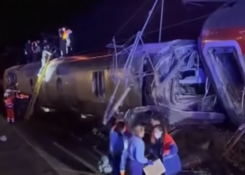 Dua kereta cepat terlibat tabrakan maut di Adamuz Spanyol pada Minggu 1812026 malam yang mengakibatkan sedikitnya 21 orang tewas FOTO Tangkap Layar Youtube BBC KETIKKABARcom Dua kereta cepat terlibat tabrakan maut di Adamuz Spanyol pada Minggu 1812026 malam yang mengakibatkan sedikitnya 21 orang tewas FOTO Tangkap Layar Youtube BBC