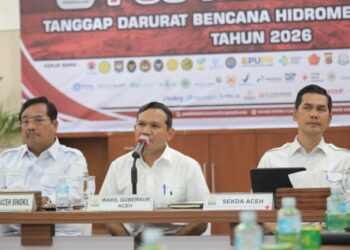 Asisten II Setdakab Bireuen, Mawardi, dalam rapat virtual penanganan bencana bersama Wakil Gubernur Aceh, Fadhlullah, dan 18 kepala daerah se-Aceh, Rabu, 7 Januari 2026