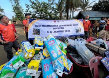 Lembaga kemanusiaan Civil Defence Auxiliary CDA melalui Persatuan Peguam Peguam Muslim Malaysia PPMM menyalurkan bantuan kemanusiaan bagi masyarakat terdampak banjir di Aceh Selasa 1312026 FOTO Ist