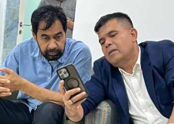Plt Kepala Dinas Pendidikan Aceh Murthalamuddin melaporkan sejumlah perkembangan penanganan sektor pendidikan pascabencana kepada Gubenur Mualem dalam pertemuan yang berlangsung di Kantor Penghubung Pemerintah Aceh Jalan Gondangdia Jakarta Jumat 1612026 KETIKKABARcom Plt Kepala Dinas Pendidikan Aceh Murthalamuddin melaporkan sejumlah perkembangan penanganan sektor pendidikan pascabencana kepada Gubenur Mualem dalam pertemuan yang berlangsung di Kantor Penghubung Pemerintah Aceh Jalan Gondangdia Jakarta Jumat 1612026