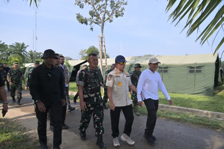 Wakil Gubernur Aceh Fadlullah mendampingi Mendagri Tito Karnavian memberikan arahan kepada Taruna Akmil dan Akpol di Batalion Raider 111 Tualang cut aceh tamiang 2312026 KETIKKABARcom Wakil Gubernur Aceh Fadlullah mendampingi Mendagri Tito Karnavian memberikan arahan kepada Taruna Akmil dan Akpol di Batalion Raider 111 Tualang cut aceh tamiang 2312026