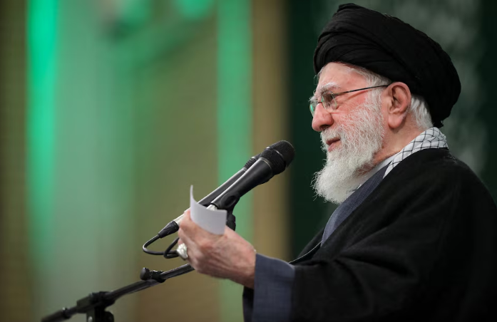 Ⓒ Hak cipta foto di atas dikembalikan sesungguhnya kepada pemilik foto KETIKKABARcom Khamenei Ultimatum AS: Jika Iran Diserang, Perang Regional Meledak