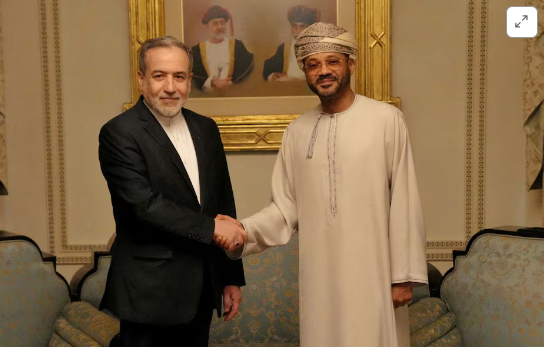 Menteri Luar Negeri Iran Abbas Araghchi menggelar pertemuan dengan Menteri Luar Negeri Oman Sayyid Badr Albusaidi di Muscat pada 6 Februari 2026Doc Reuters KETIKKABARcom Menteri Luar Negeri Iran Abbas Araghchi menggelar pertemuan dengan Menteri Luar Negeri Oman Sayyid Badr Albusaidi di Muscat pada 6 Februari 2026Doc Reuters