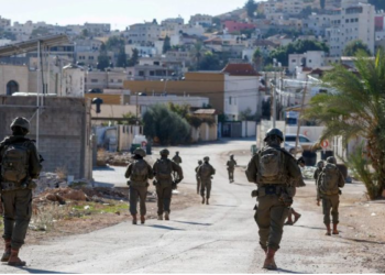 Israel mengumumkan operasi 'kontraterorisme' baru dalam skala besar di Tubas, utara Tepi Barat yang diduduki, Kamis (27/11/2025)./FOTO: REUTERS/Mohamad Torokman