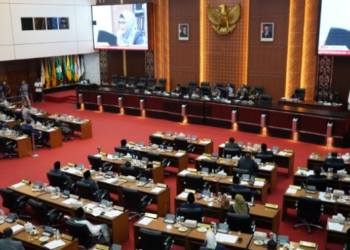 Dewan Perwakilan Rakyat Aceh (DPRA) menggelar Rapat Paripurna dengan agenda Pembukaan Masa Persidangan I Tahun 2026, Penetapan Rencana Kerja Tahunan (RKT) DPRA Tahun 2026, serta Penetapan Rancangan Peraturan DPRA tentang Kode Etik dan Tata Cara Beracara Badan Kehormatan DPRA, Kamis (12/2/2026) pukul 10.00 WIB di Gedung Utama DPRA.